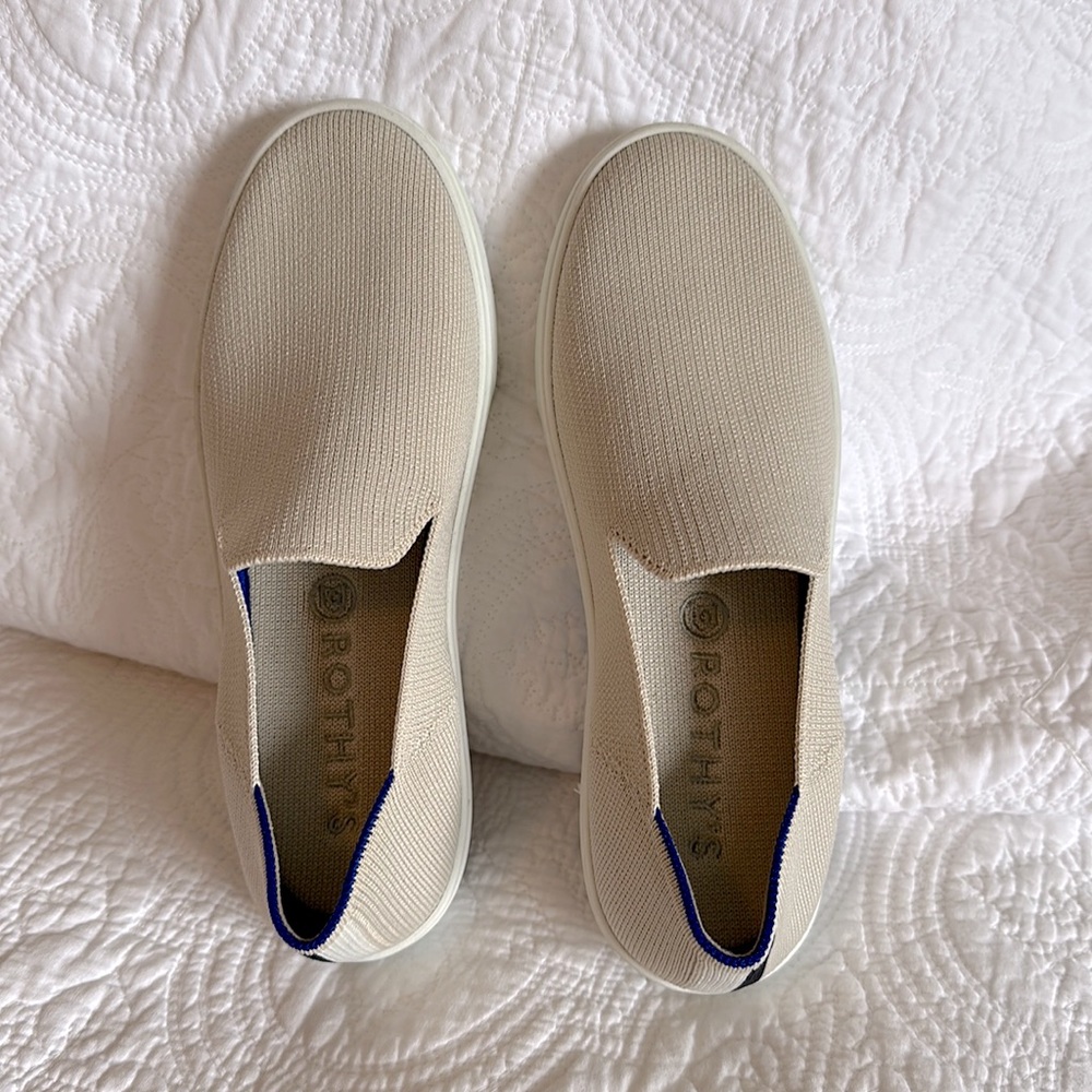 EUC: Pristine ROTHY’s Slip On shoes 6.5